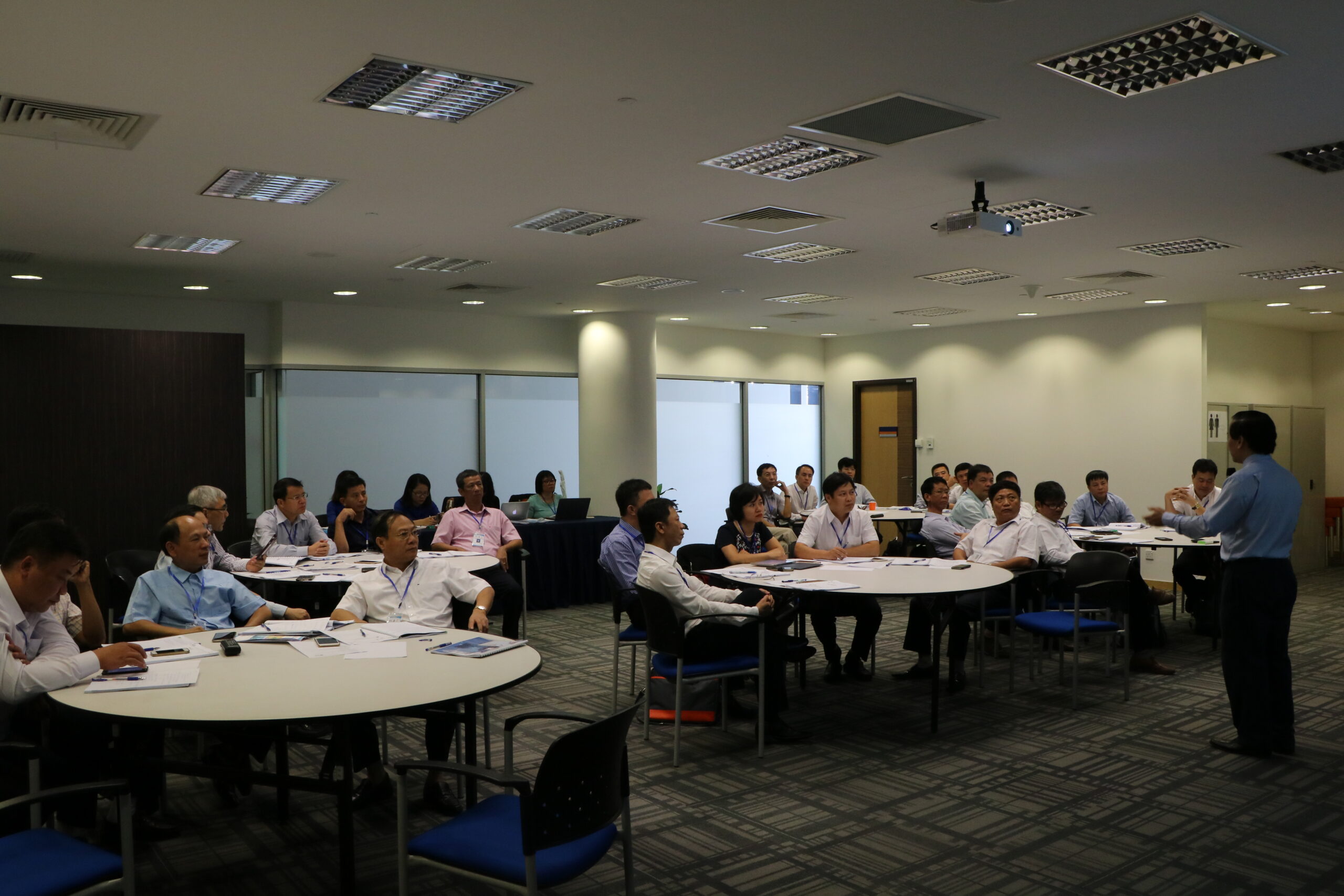 vietstar đào tạo quản lý chuyên nghiệp tại công ty điện lực 